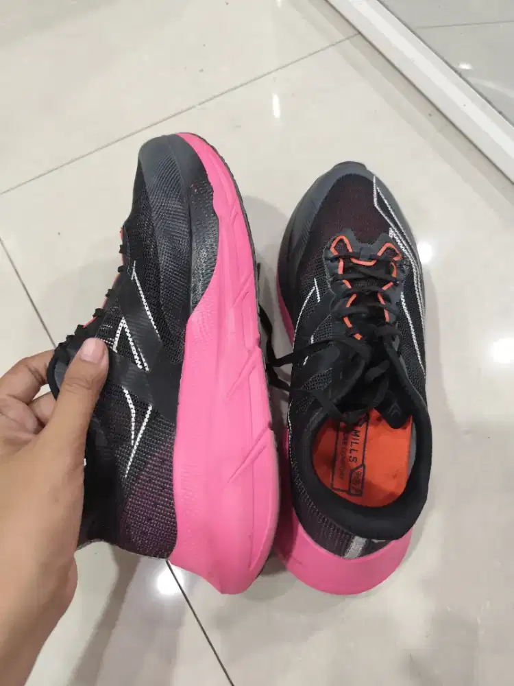 Dijual sepatu running Mills ( nego)