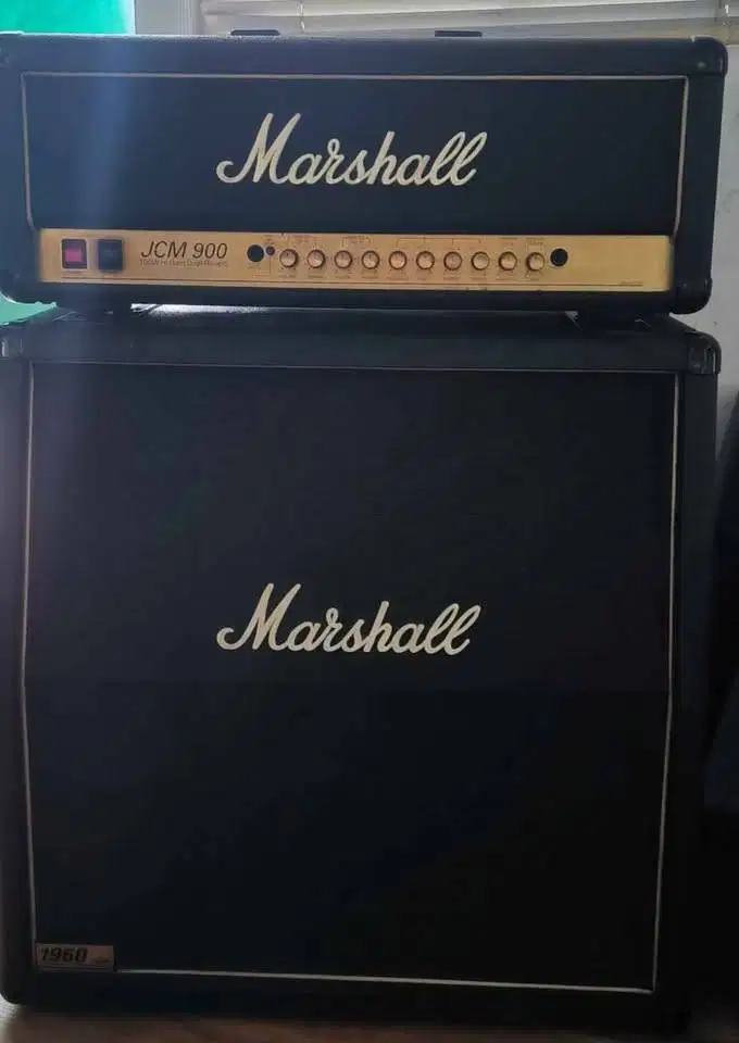 SALE !!   Marshal JCM 900 Original made in England