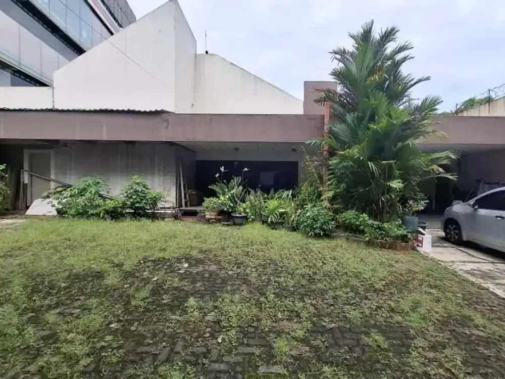Rumah Luas di Jalan Raya Pusat Bisnis Warung Buncit Jaksel