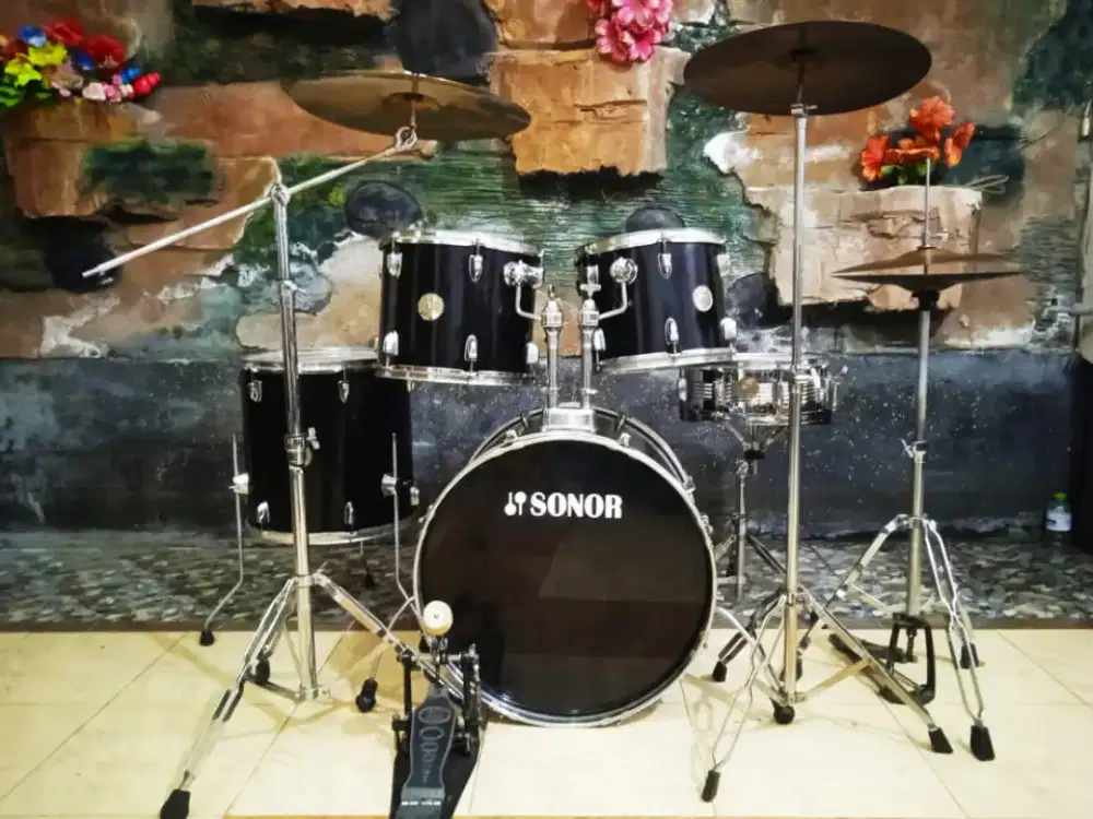 Drum Sonor 505 plus simbal Nebulae & DB