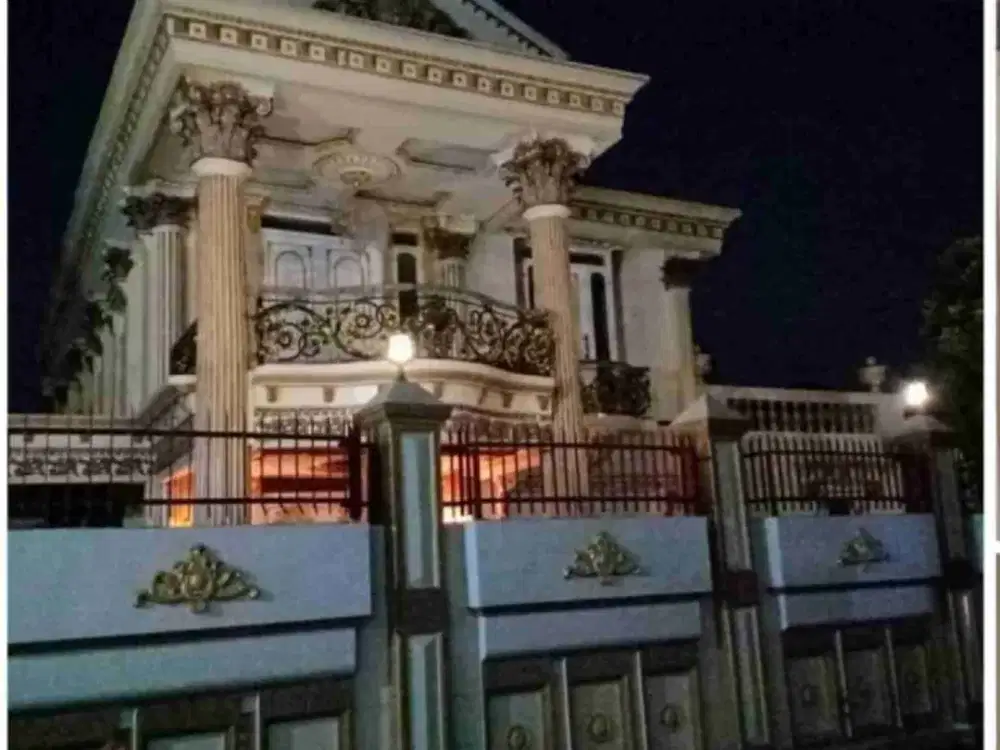 Dijual Cepat Rumah Lux Classic  di Manahan,Solo Luas 480m2