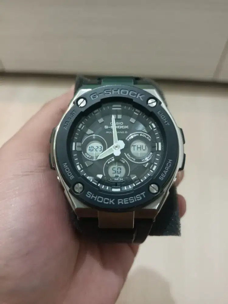 Cassio G-Shock GST-W300-1AJF
