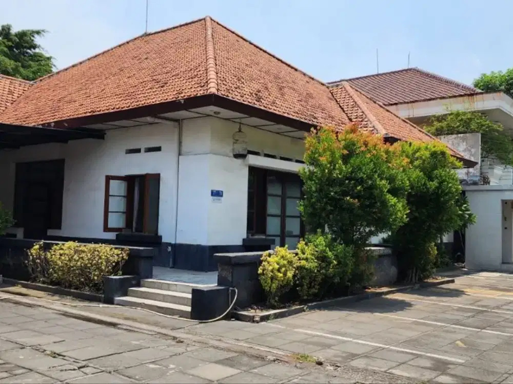 Rumah Jl Biliton STRATEGIS, BAGUS