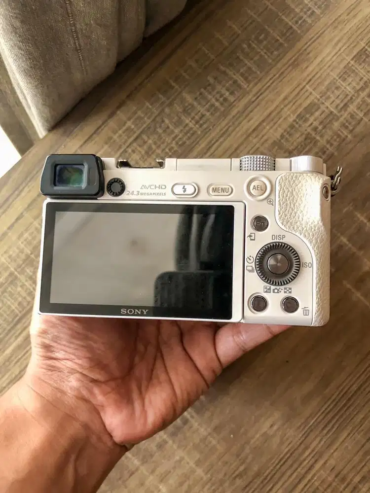 Kamera Mirrorless Sony a6000 kit 16-50mm