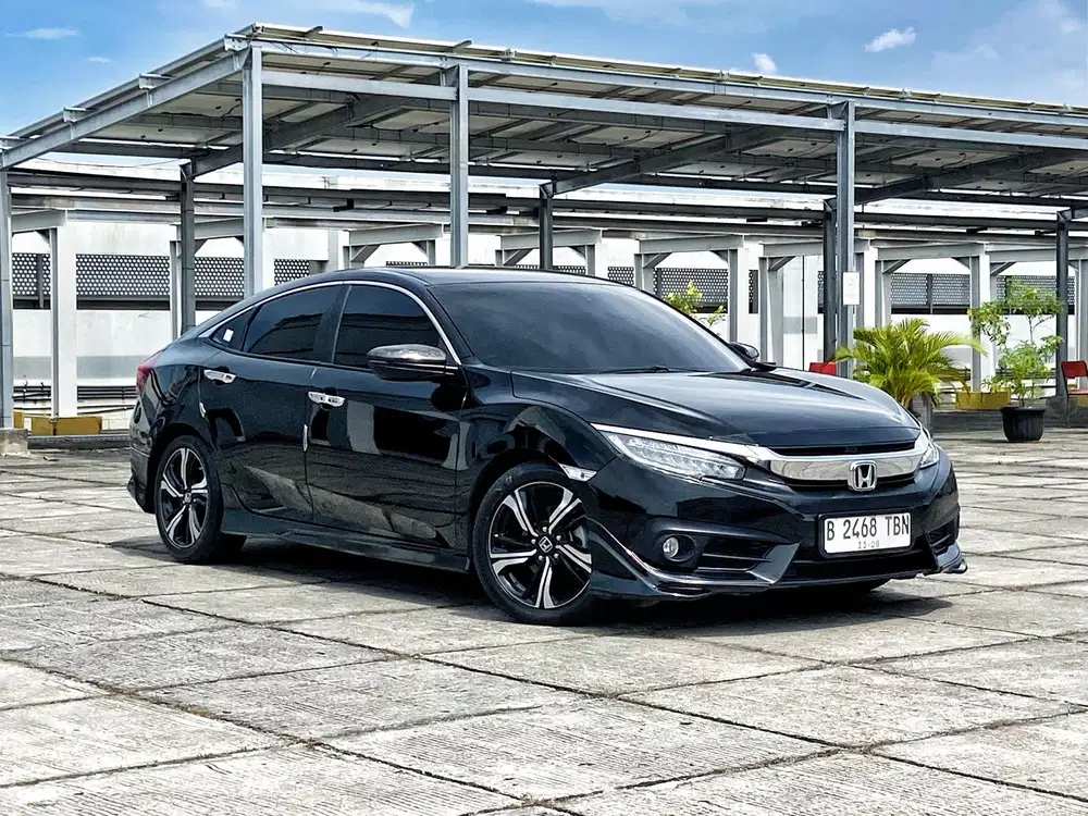 HONDA CIVIC TURBO SEDAN CVT 2018, HITAM KM 70rban