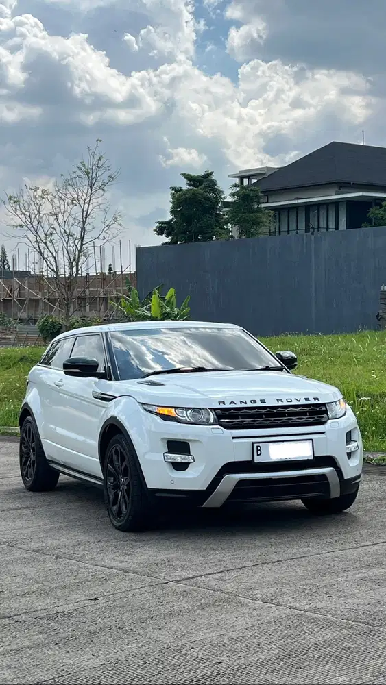 Range rover evoque coupe 2012 putih