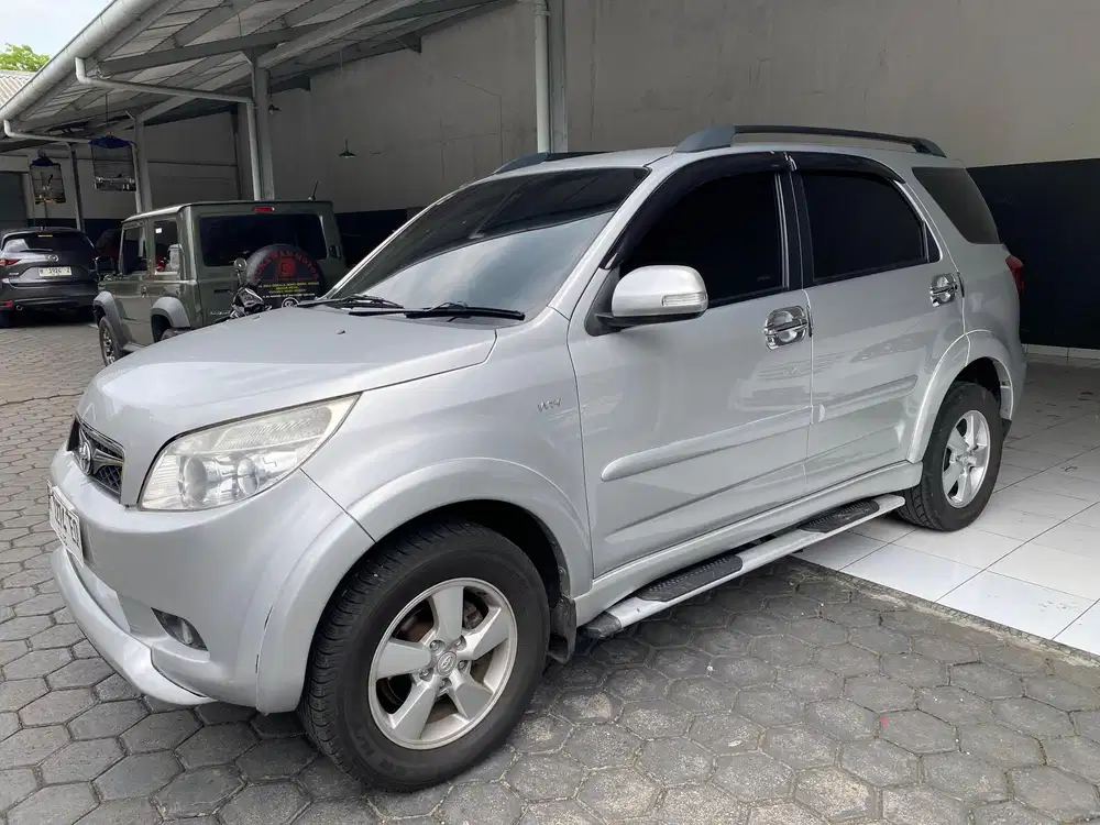 Toyota Rush 2010 Bensin