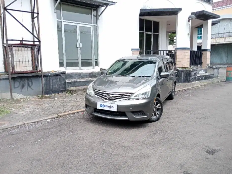 Pajak Panjang - NISSAN GRAND LIVINA 1.5 SV BENSIN M/T 2018 ABU