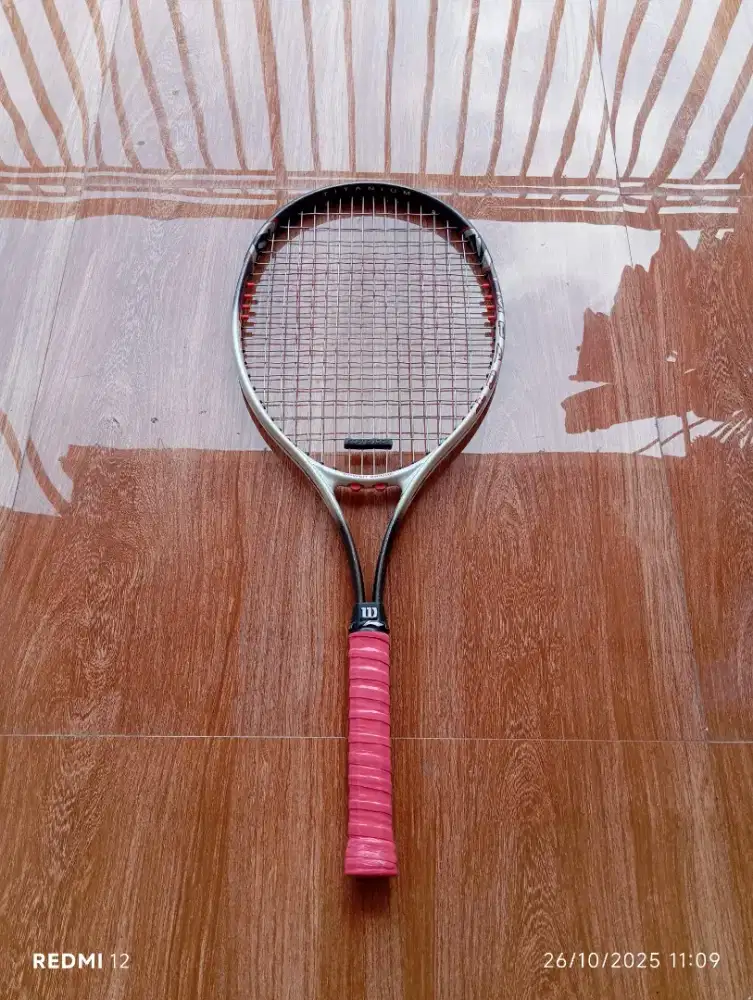Raket tenis wilson