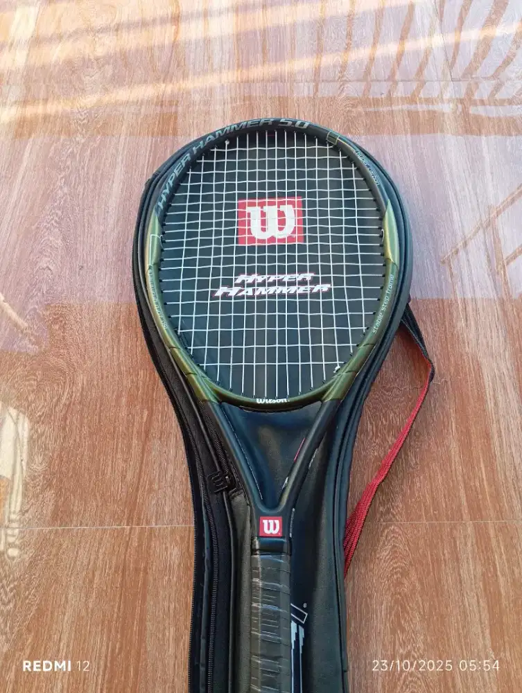 Wilson raket tenis