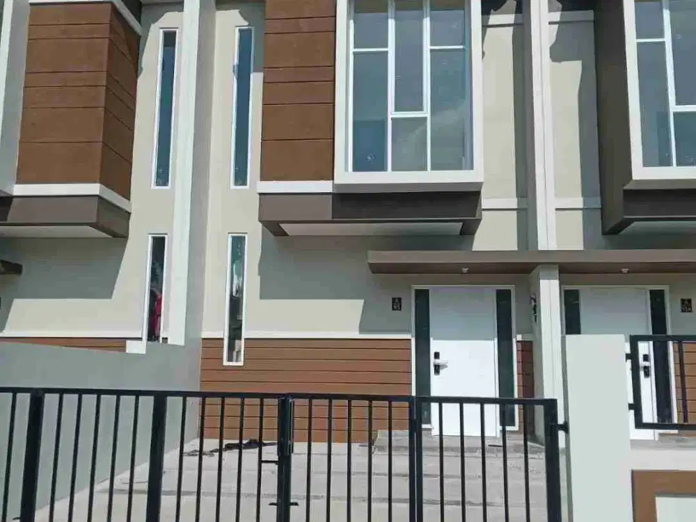 Rumah Bisa Jadi Tempat Usaha, Tempat Dagang Karna Dijalan Boulevard