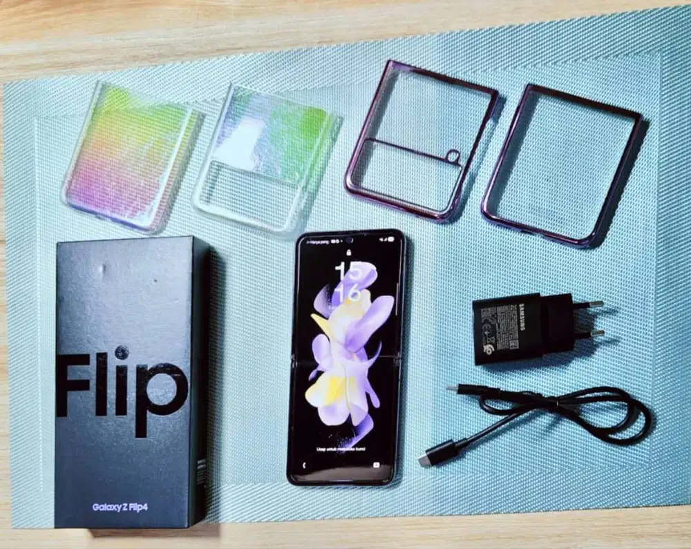 Samsung Galaxy Z Flip4