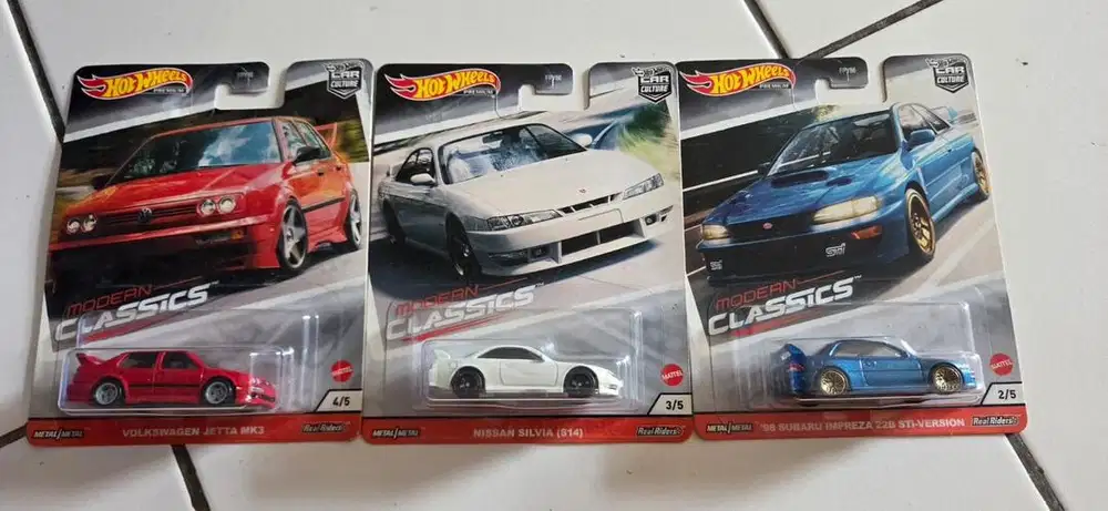 Hot Wheels premium modern Classics