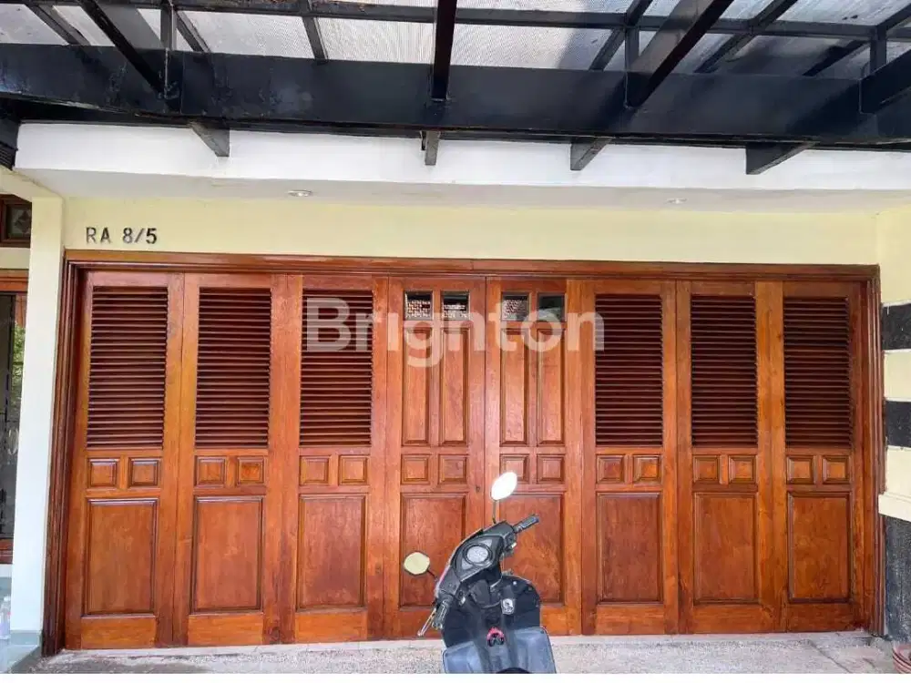 Murah Rumah 2 Lantai Lokasi Strategis dekat Yakaya