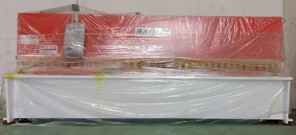 Mesin shearing/potong plat