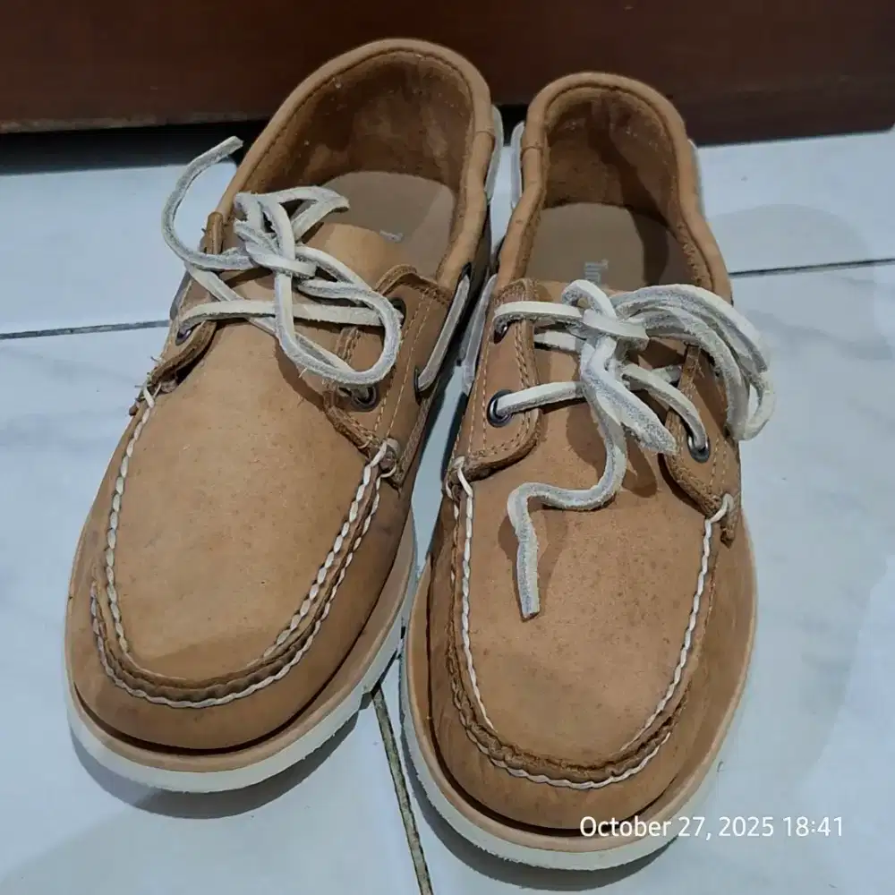second sepatu timberland loafer