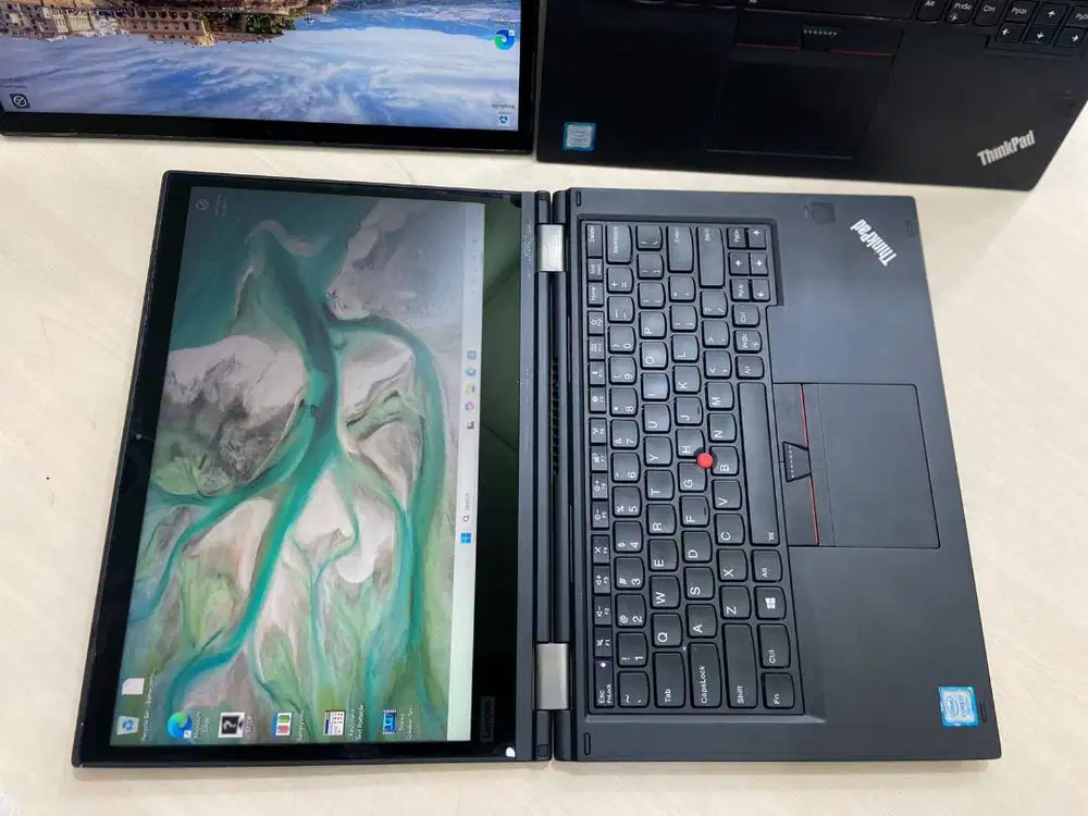 Laptop 2in1 Lenovo Yoga X380 Core i7g8 16/512GB sekolah kuliah kerja