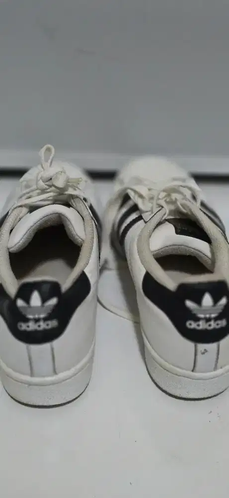 Sepatu Adidas Samba keren dan kualitas.