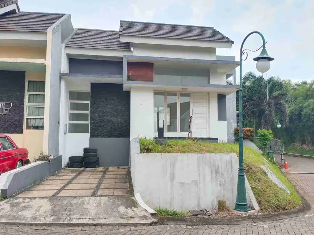 Rumah Hook di Rancamaya Golf Estate Bogor