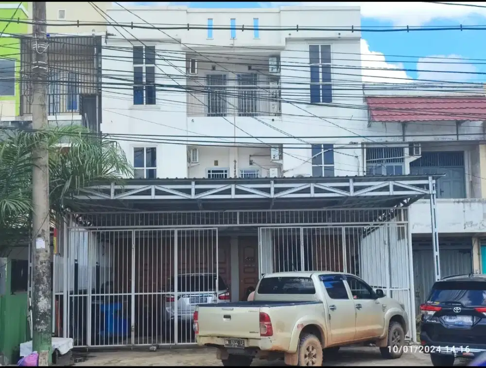 Dijual ruko 2 pintu di jalan p Hidayatullah Banjarmasin