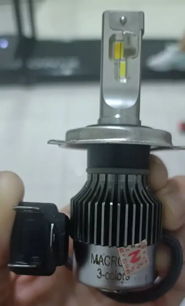 Lampu H4 Macrone 3 warna