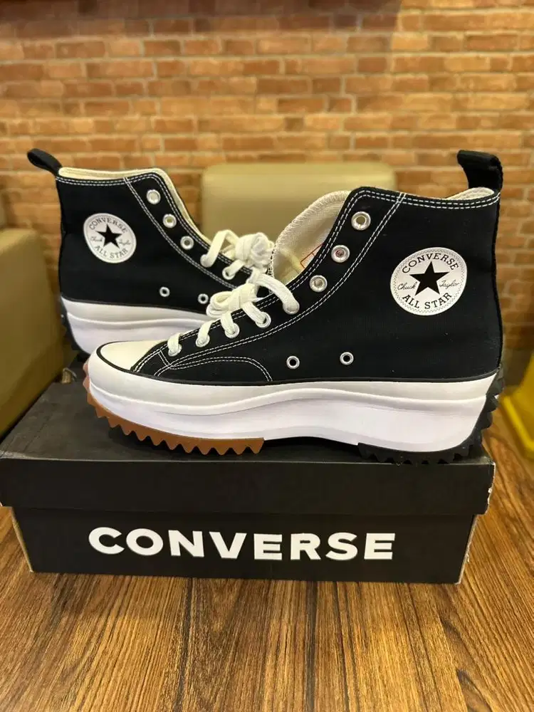 Sepatu converse size 44 insole 28 kondisi baru