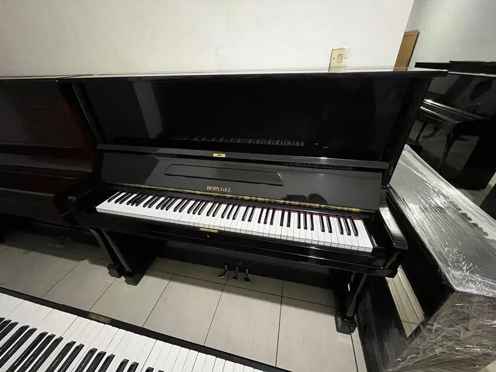 Piano Horugel U3