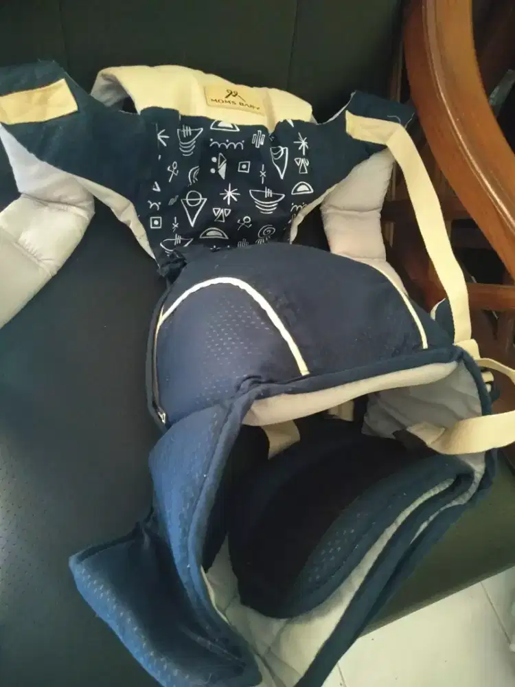 Hipseat 7 in 1 indie series + baby bath net