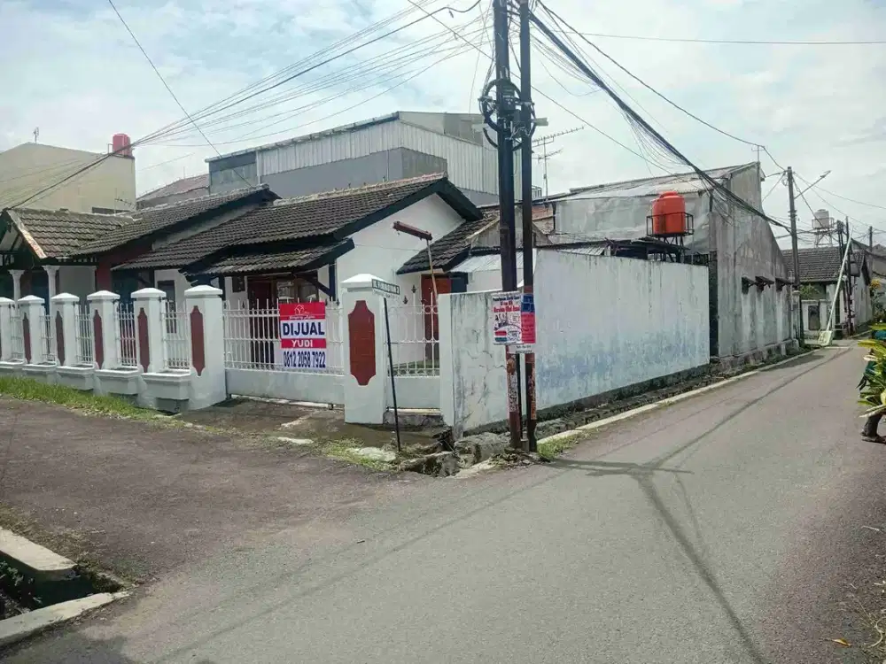 Rumah 1 lantai terawat di Bumi Panyileukan Kota Bandung