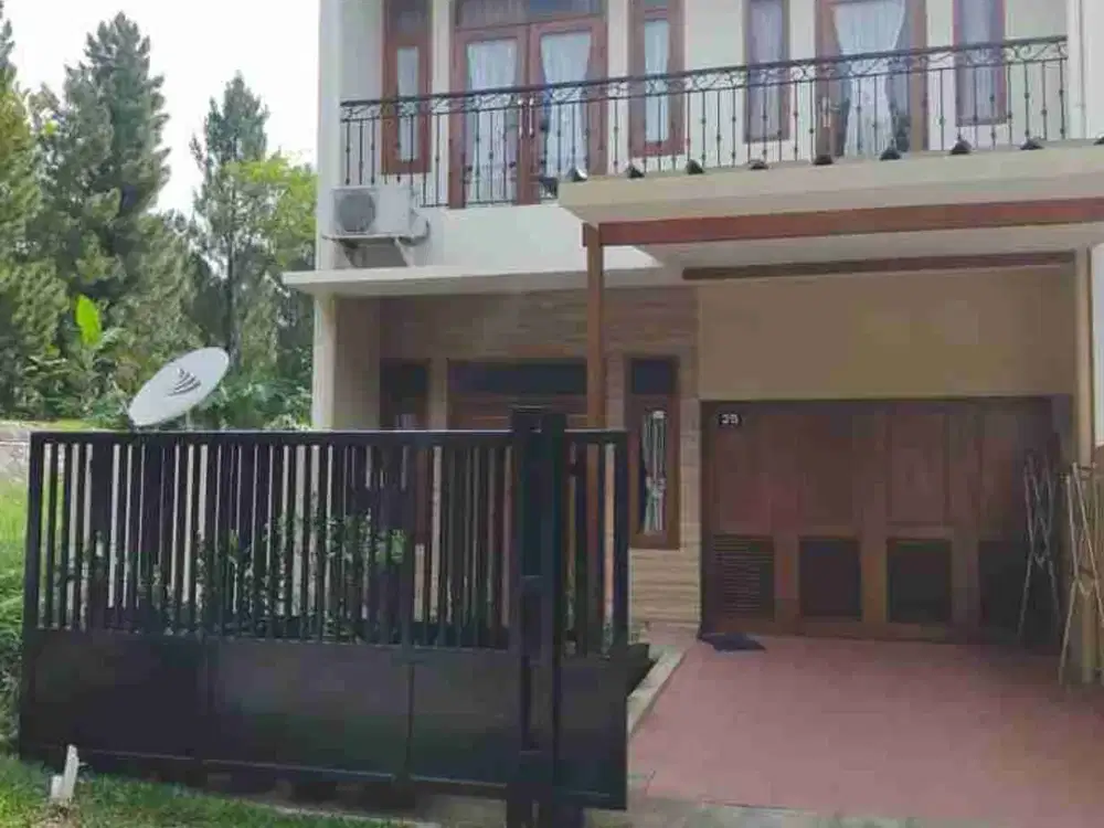 Dijual Rumah 2 lantai siap huni samping  pasar Ahpoong Sentul City