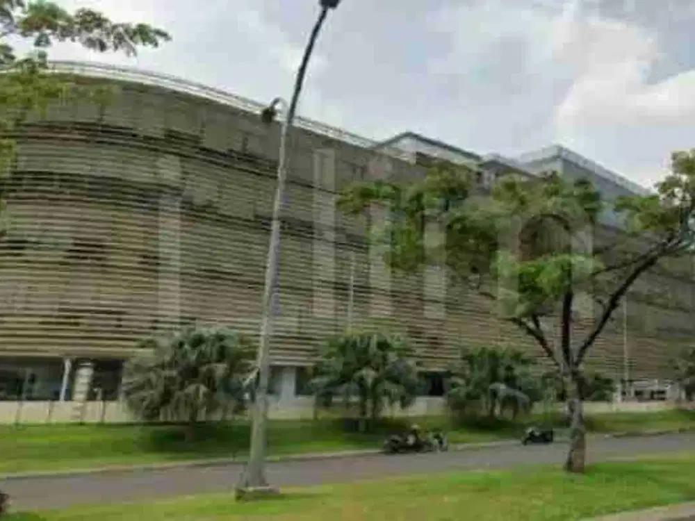 gedung dan bangunan ex hypermarket di cbd bintaro sektir vii tangerang banten