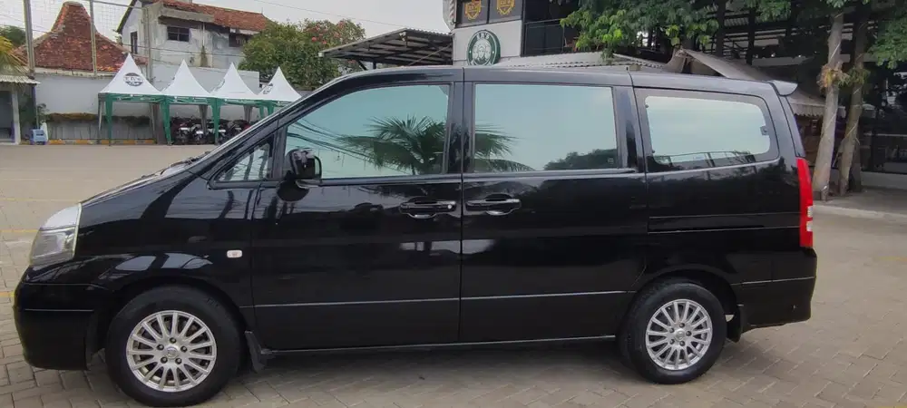 Nissan Serena 2009 Bensin