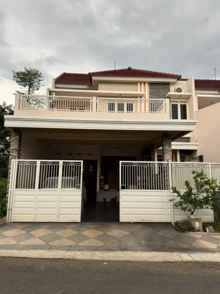 Rumah Mewah Perumahan Tirtasani Royal Resort Poros Jalan Utama
