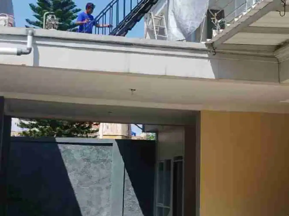 Rumah baru 2 lantai dengan carport 2 di Margacinta