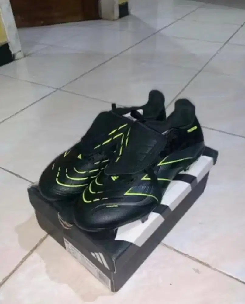 Sepatu Sepakbola Adidas Predator League FT FG/MG Size 42