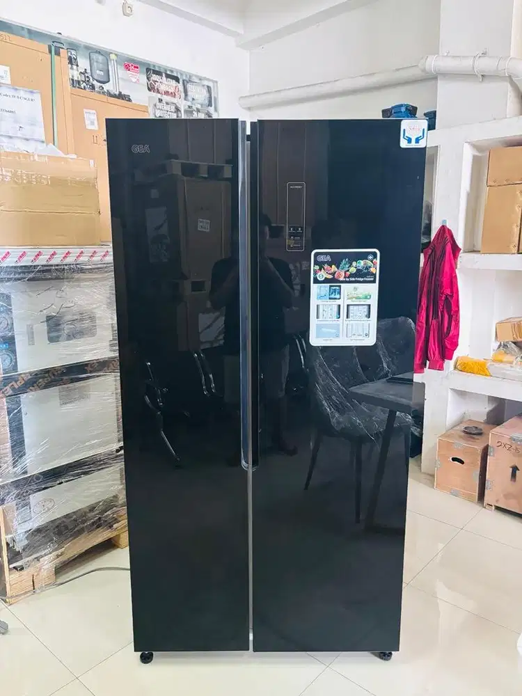 GEA Kulkas Side By Side G2D-472 R No Frost Glass Door G2G563R