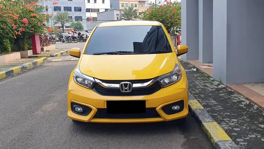 Honda Brio E CVT AT Facelift Kuning 2021 Like New Low KM 30rb Record