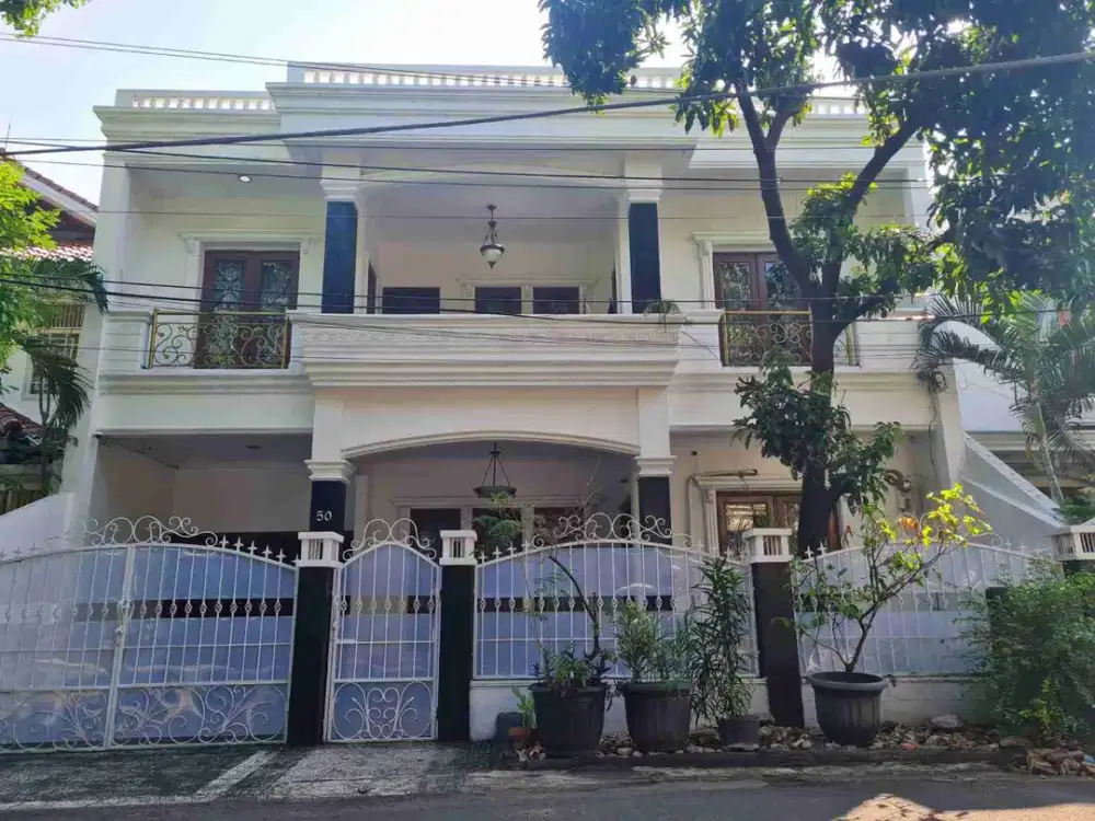 Disewakan Rumah 6 Kamar Tidur Di Rawamangun