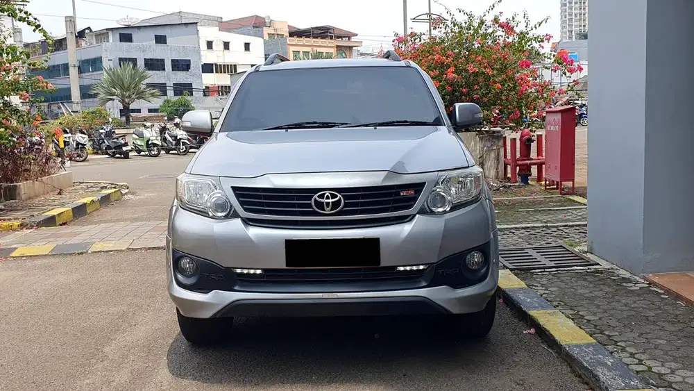 Toyota Fortuner 2.7 G Lux Luxury Trd Sportivo Bensin AT Silver 2014