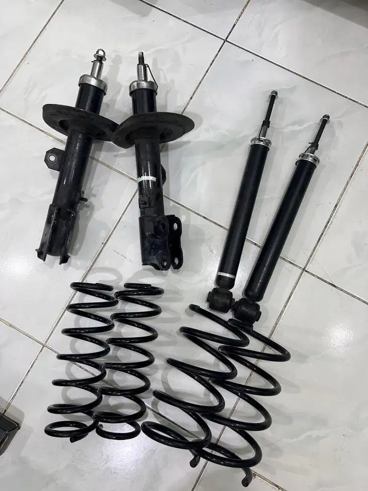 Dijual 1 set shock dan per custom untuk xpander