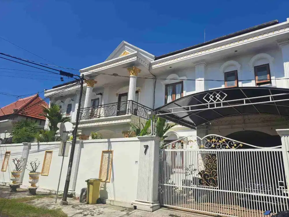 DIJUAL RUMAH MEWAH STYLE EROFA LOKASI PUPUTAN RENON