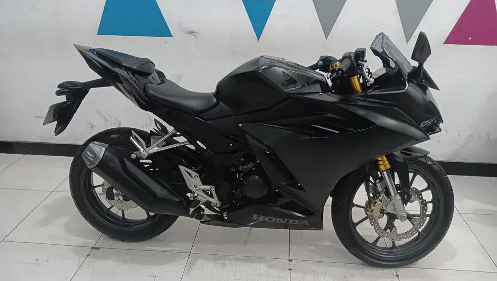 Honda All New CBR 150R Predator 2022 Dp.500ribu