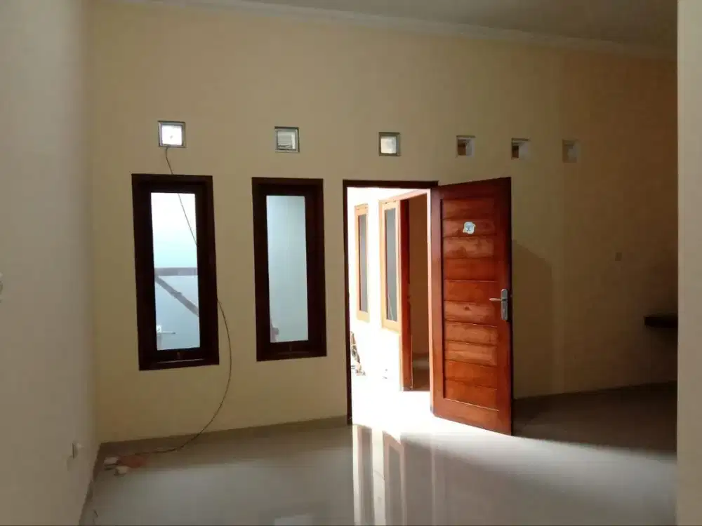 Rumah Bagus 4 Kamar Tidur dalam Cluster Jakal km 13 dekat RS Gramedika