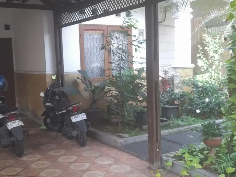 Dijual Rumah Siap Huni di Cidodol Kebayoran Lama, Dekat Stasiun Kebayoran Lama – SHM, 3 Kamar Tidur, Harga 3,5M Nego