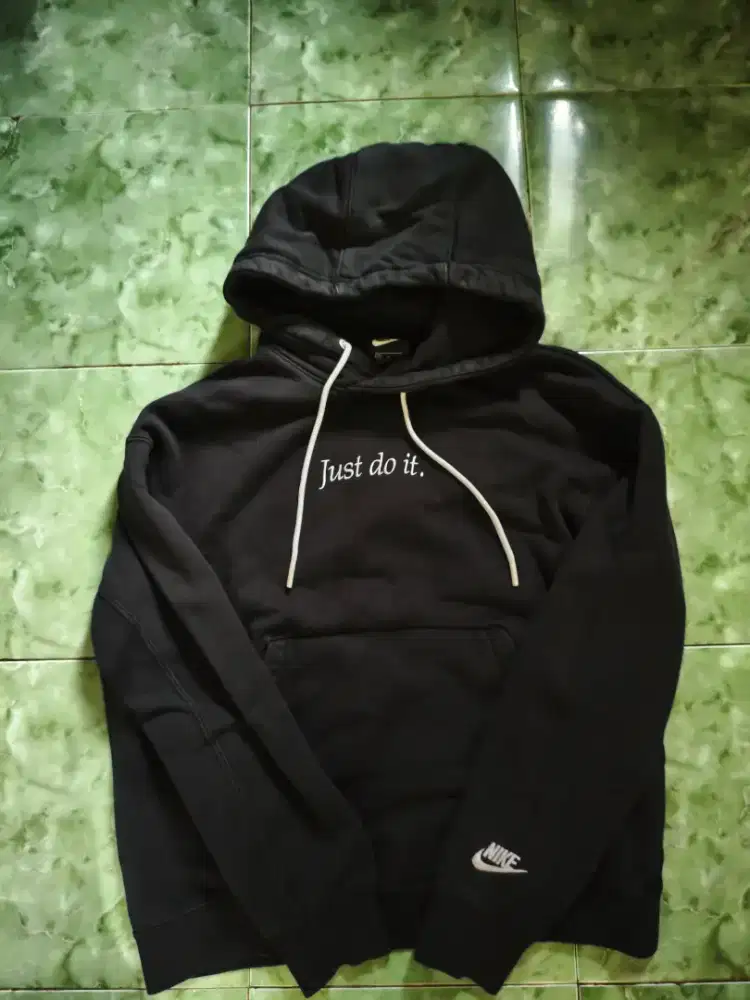 Hoodie Nike Hitam