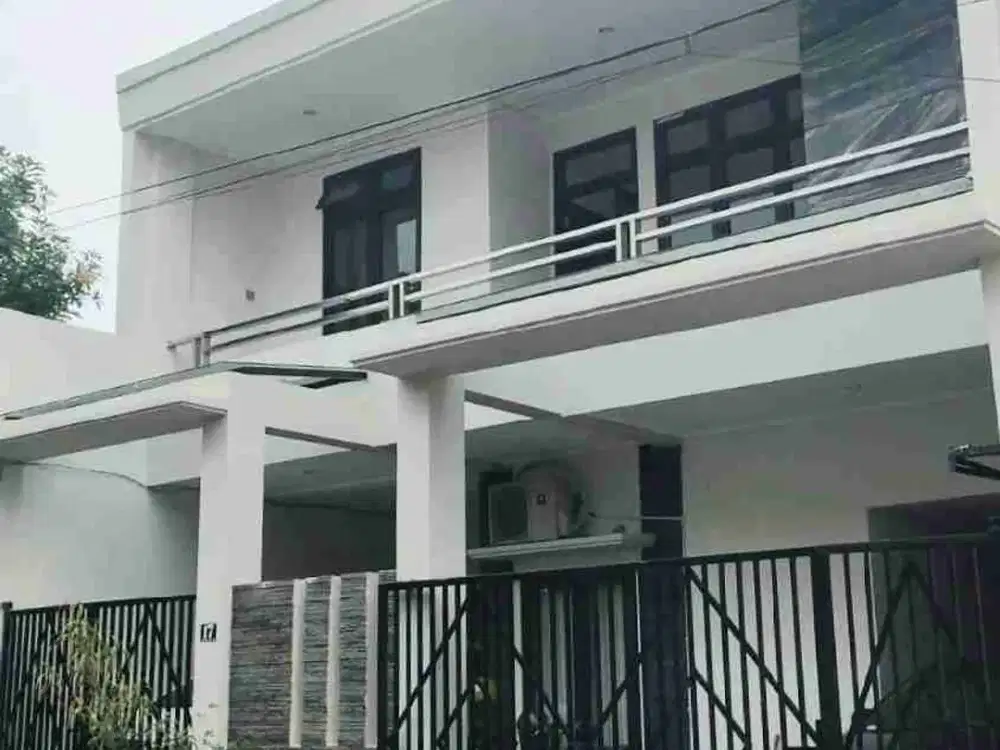 Dijual Rumah Baru Renovasi 2 Lantai di Kedung Baruk, Rungkut, Surabaya