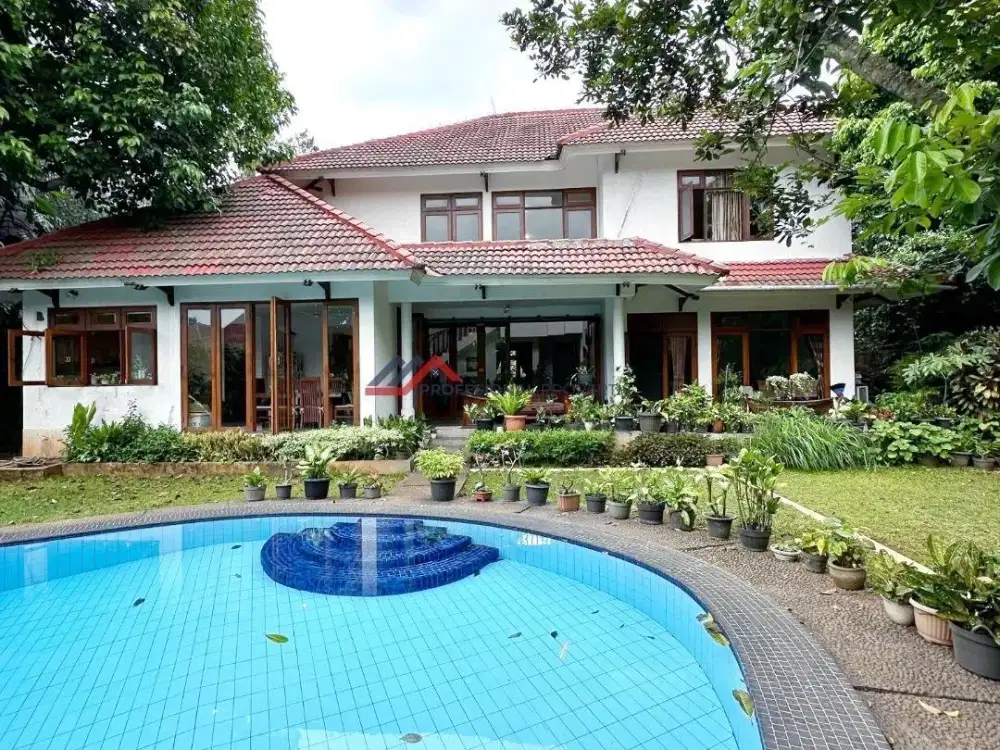 Rumah Hitung Tanah Akses Jalan Lebar Halaman Luas Di Pejaten Barat