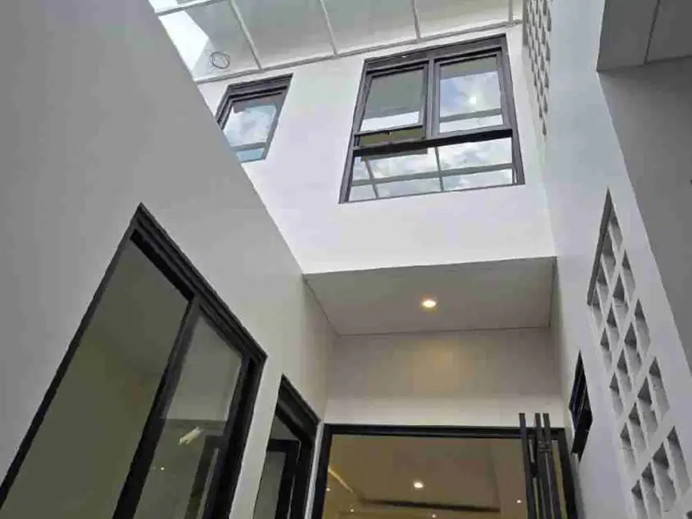 Rumah baru minimalis di Reog Turangga dekat TSM