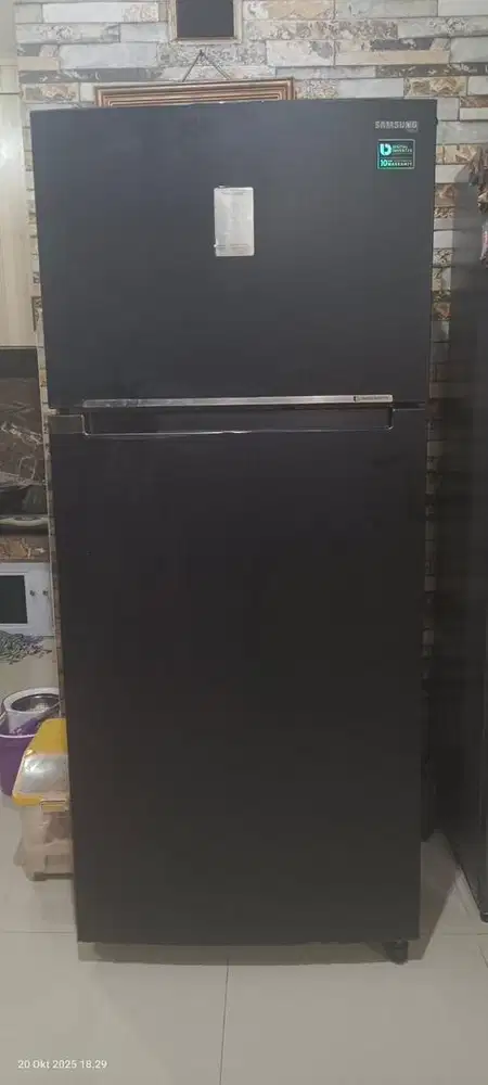 Kulkas Samsung RT53K6231BS 2 Pintu 500L - Kondisi Bagus, Siap Pakai