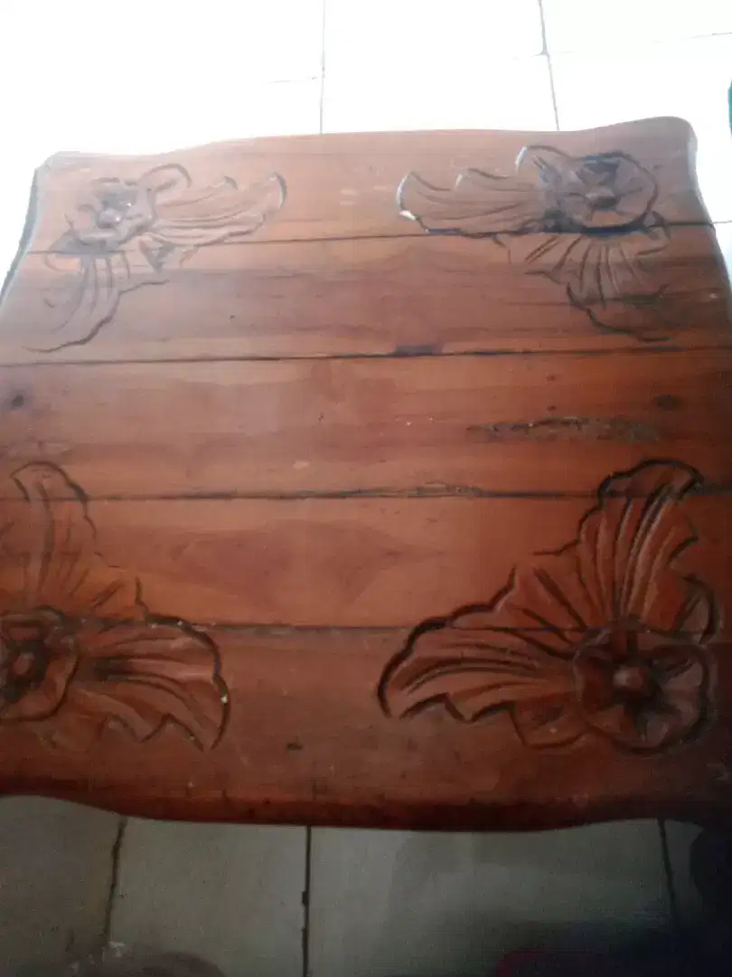 MEJA LESEHAN ANTIK DARI JEPARA